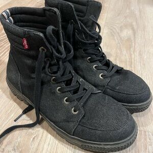 Levi's Black Lace-Up Boots